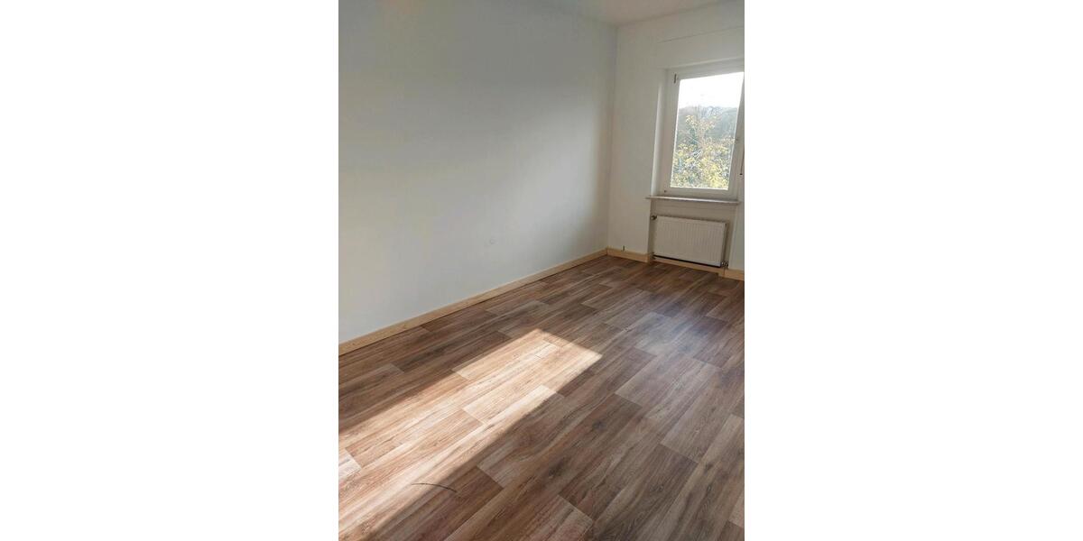 Etagenwohnung Saarbrücken Brebach-Fechingen - 2 Zimmer, 65 m&sup2;, 650&euro; | Angebot:23847716