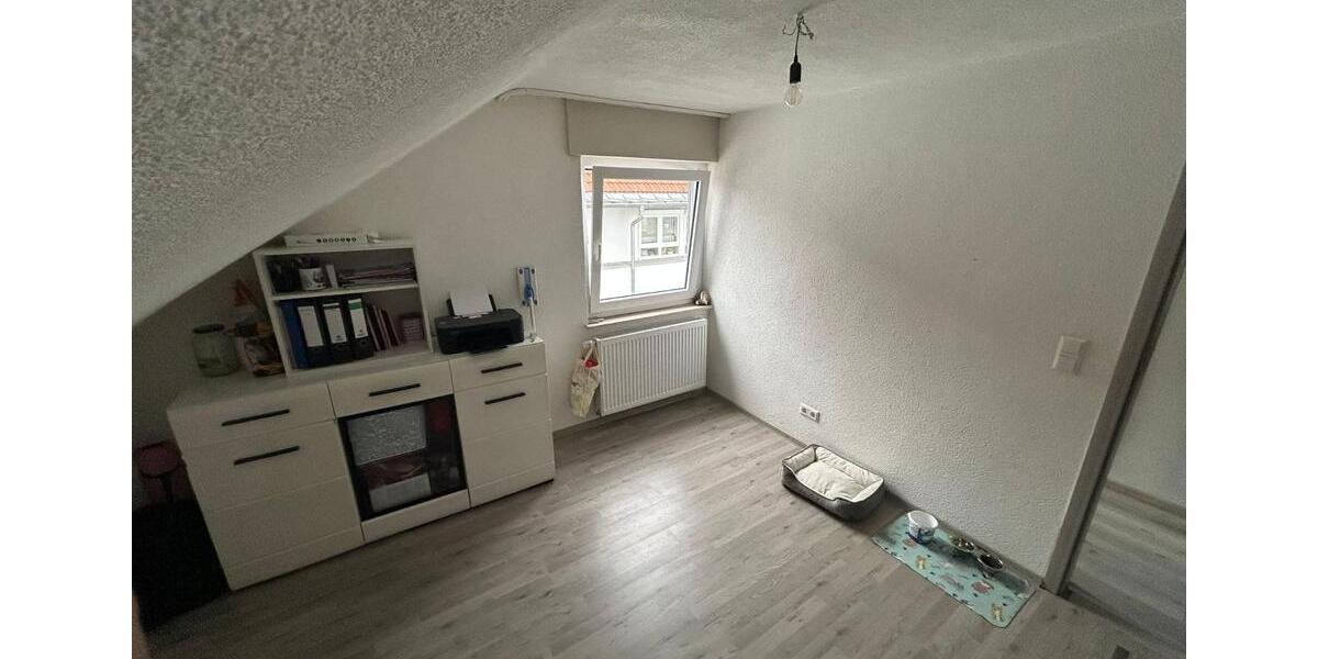 Dachgeschoßwohnung Gingen an der Fils - 3 Zimmer, 58 m&sup2;, 770&euro; | Angebot:25887904