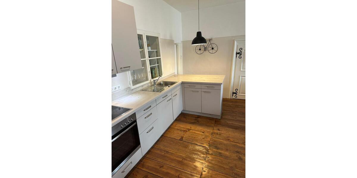 Etagenwohnung Burghausen - 2 Zimmer, 107 m&sup2;, 1.025&euro; | Angebot:25378085