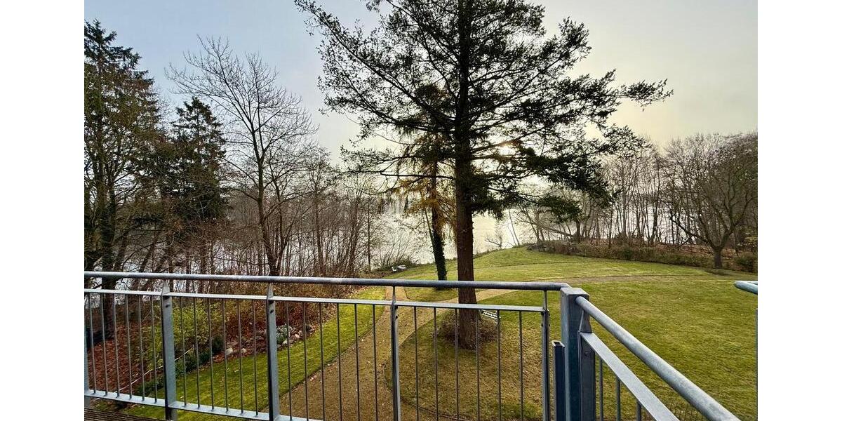 großzügige Wohnung in Parkresidenz mit Seeblick 2 zimmer