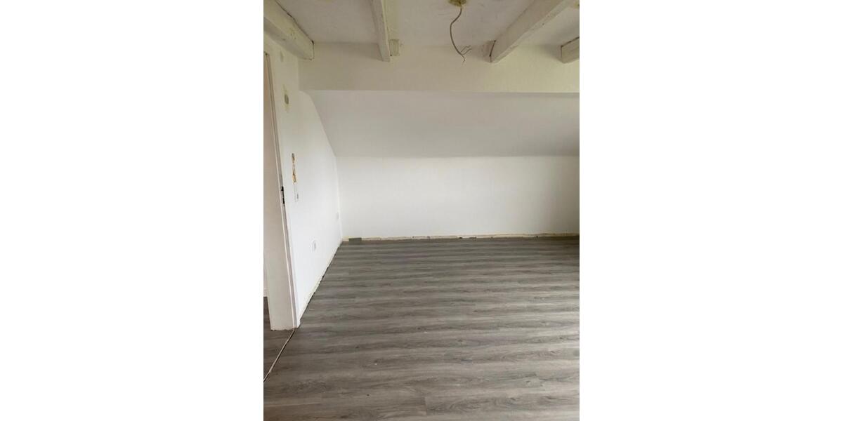 Etagenwohnung Arnsberg Oeventrop - 5 Zimmer, 130 m&sup2;, 750&euro; | Angebot:25903129