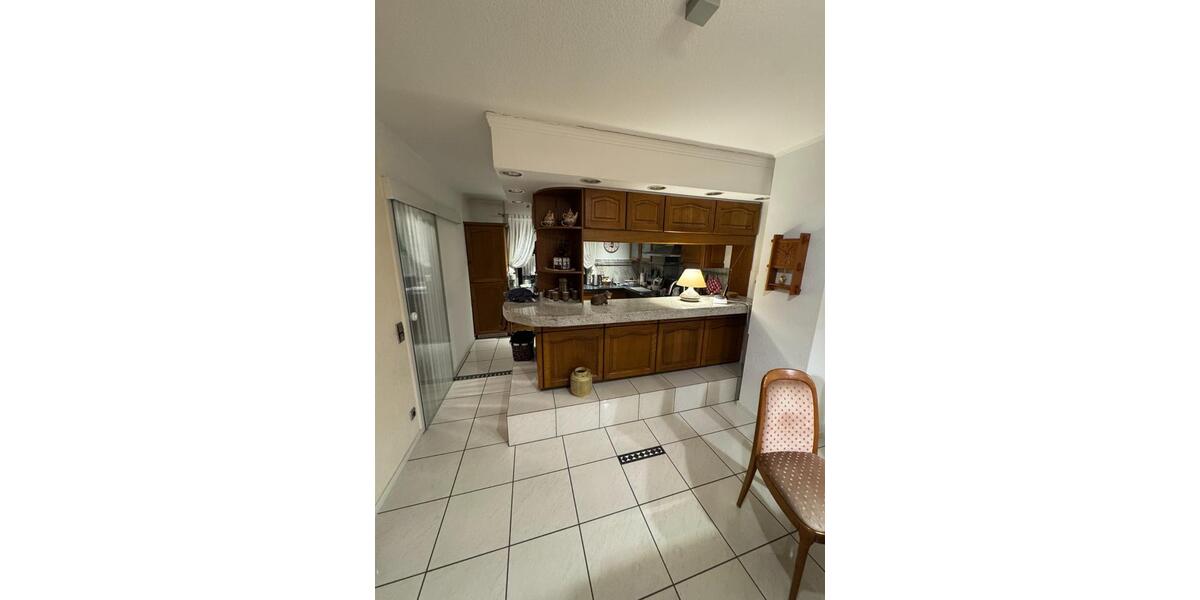 Reihenhaus Wiehl - 4.5 Zimmer, 135 m&sup2;, 1.600&euro; | Angebot:25230052