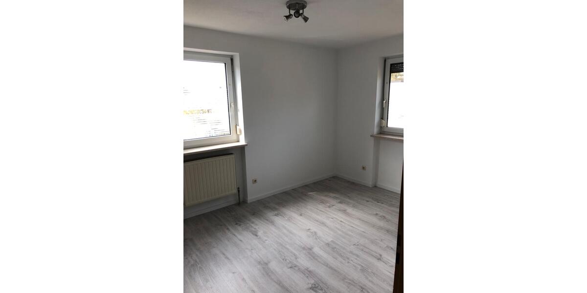 Doppelhaushälfte Rottenburg an der Laaber - 5 Zimmer, 120 m&sup2;, 1.150&euro; | Angebot:26041045