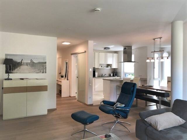 3,5 Zimmer-Designer-Wohnung möbliert in Top-Lage von Friedrichshafen 3 zimmer