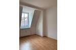 DG 3-Zimmer mit Balkon, Wanne, Abstellraum und Laminat in ruhiger Lage! EBK mgl. 3 zimmer