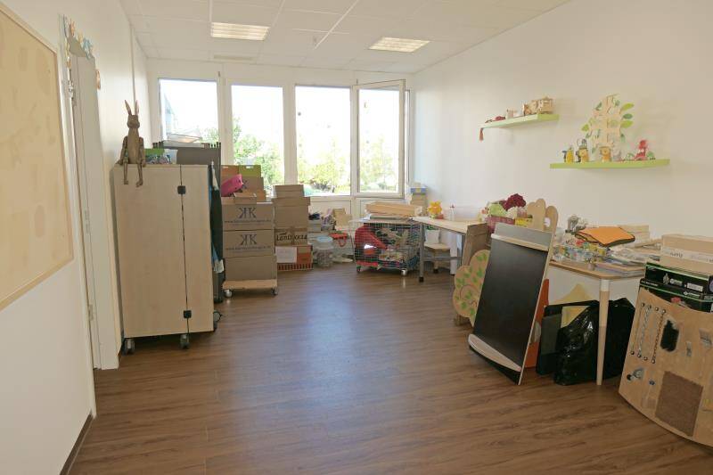 Gewerbeobjekt Nürnberg Wetzendorf - 6 Zimmer, 182 m&sup2;, 2.200&euro; | Angebot:25799116