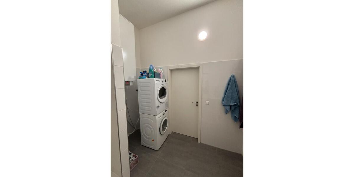 Etagenwohnung Ulm - 8 Zimmer, 18 m&sup2;, 580&euro; | Angebot:24870100