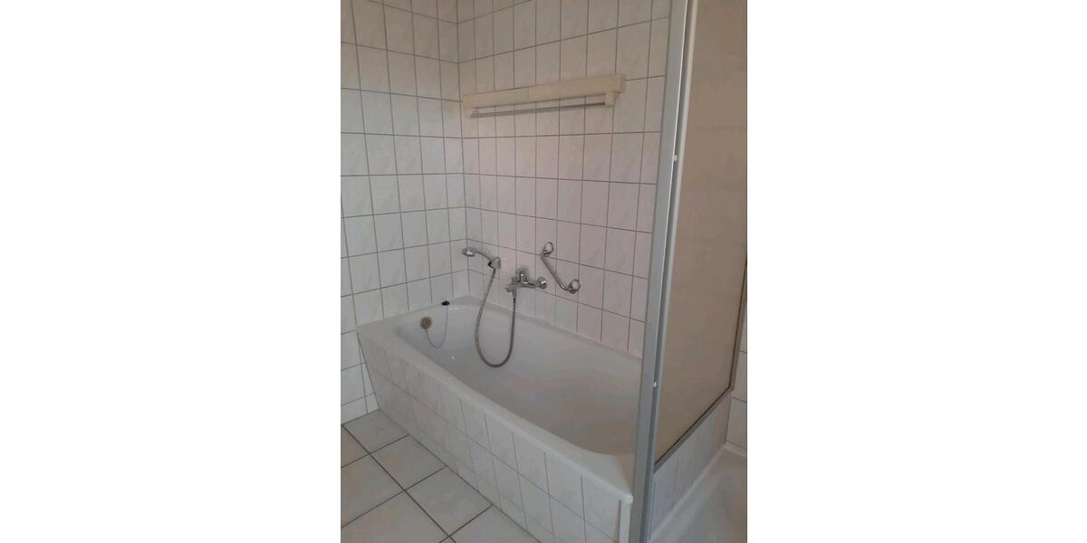 Etagenwohnung Bad Schmiedeberg - 2 Zimmer, 68 m&sup2;, 600&euro; | Angebot:24549101