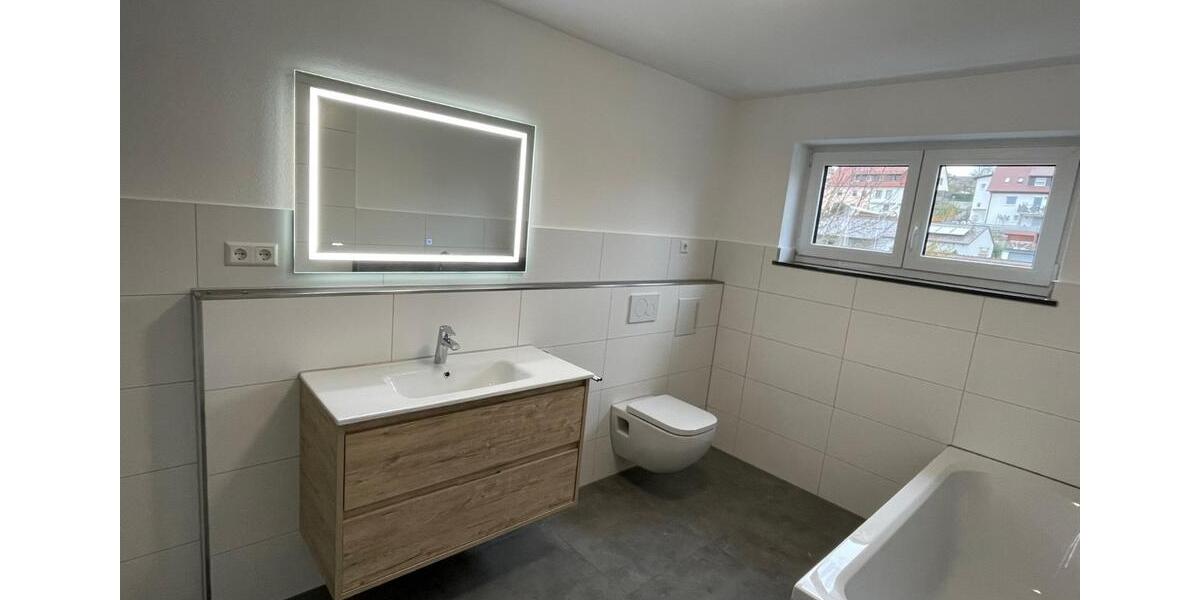 Moderne 3,5 Zi-Wohnung mit großem Balkon in BC zu vermieten 3.5 zimmer