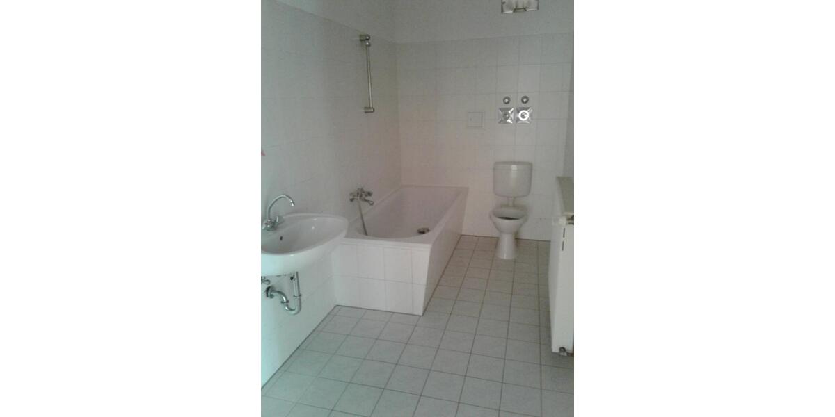 Etagenwohnung Großenhain - 3 Zimmer, 104 m&sup2;, 575&euro; | Angebot:25869648