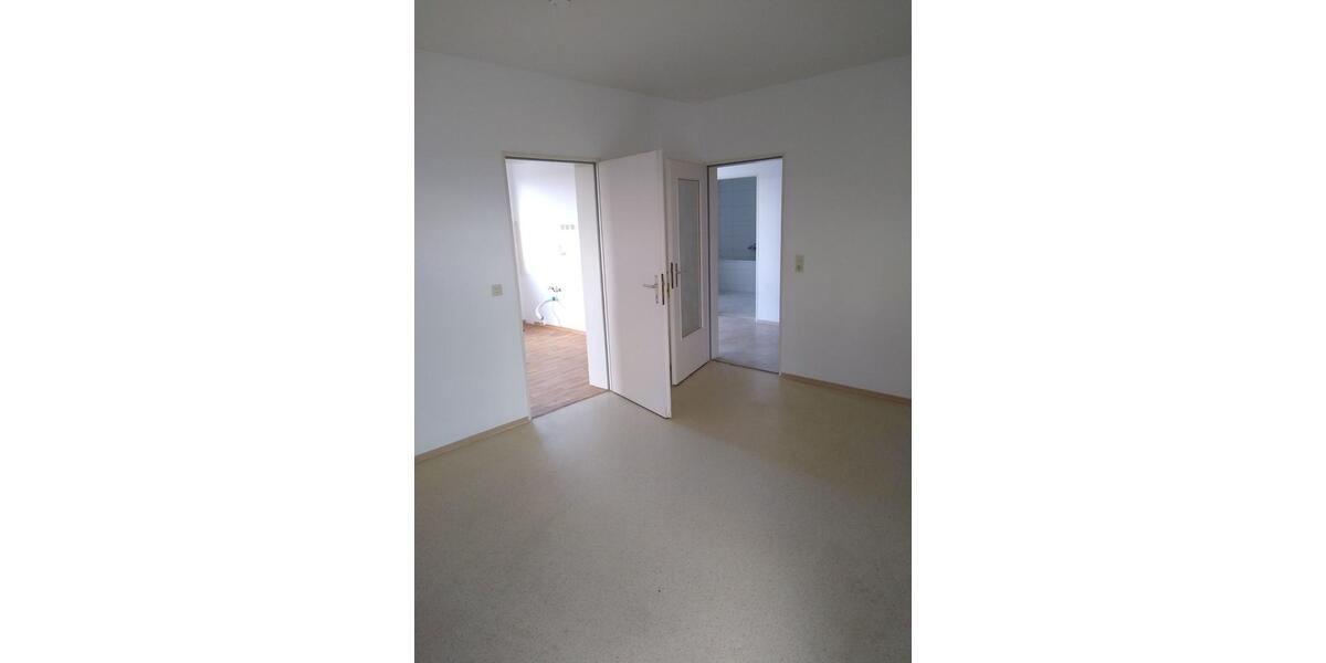 Erdgeschoßwohnung Kötz - 4 Zimmer, 120 m&sup2;, 1.300&euro; | Angebot:25589285