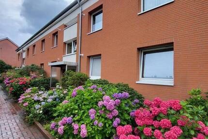 Wohnen am Waldrand: Sanierte 3-Zi.-Wohnung mit Süd-Terrasse in Lübeck-St. Gertrud, Tesdorpfstraße