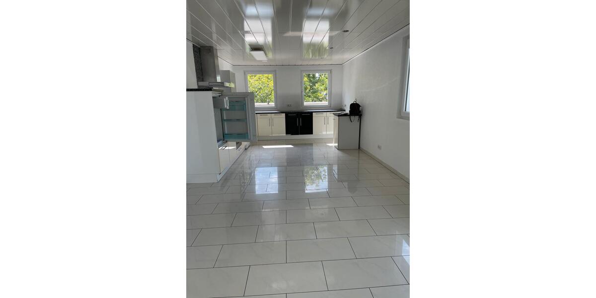 *Penthouse Wohnung* über den Dächern von Duisburg 2 zimmer