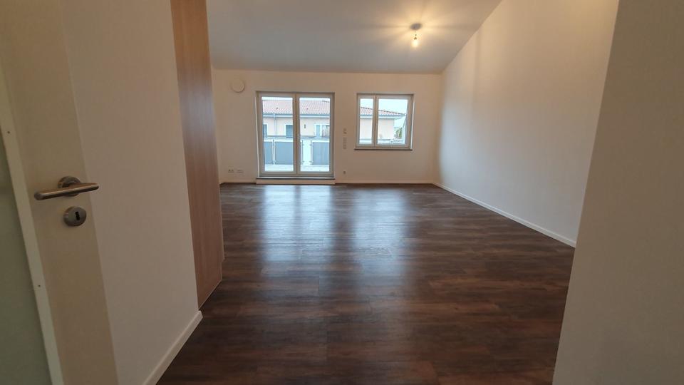 Helle 2-Zimmer Penthouse-Wohnung mit Balkon in Friedrichshofen 2 zimmer