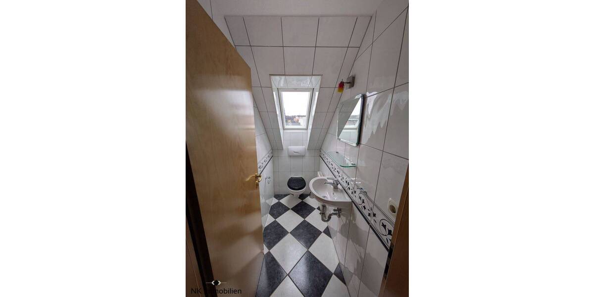 Etagenwohnung Zwickau Innenstadt - 4 Zimmer, 95 m&sup2;, 620&euro; | Angebot:26779409