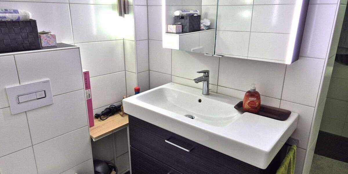 Mehrfamilienhaus, Wohnhaus Gudensberg - 6 Zimmer, 1.200&euro; | Angebot:24871407