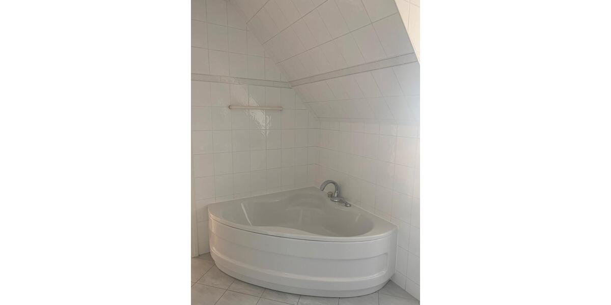 Maisonettenwohnung Frankfurt (Oder) - 4 Zimmer, 124 m&sup2;, 868&euro; | Angebot:26652443
