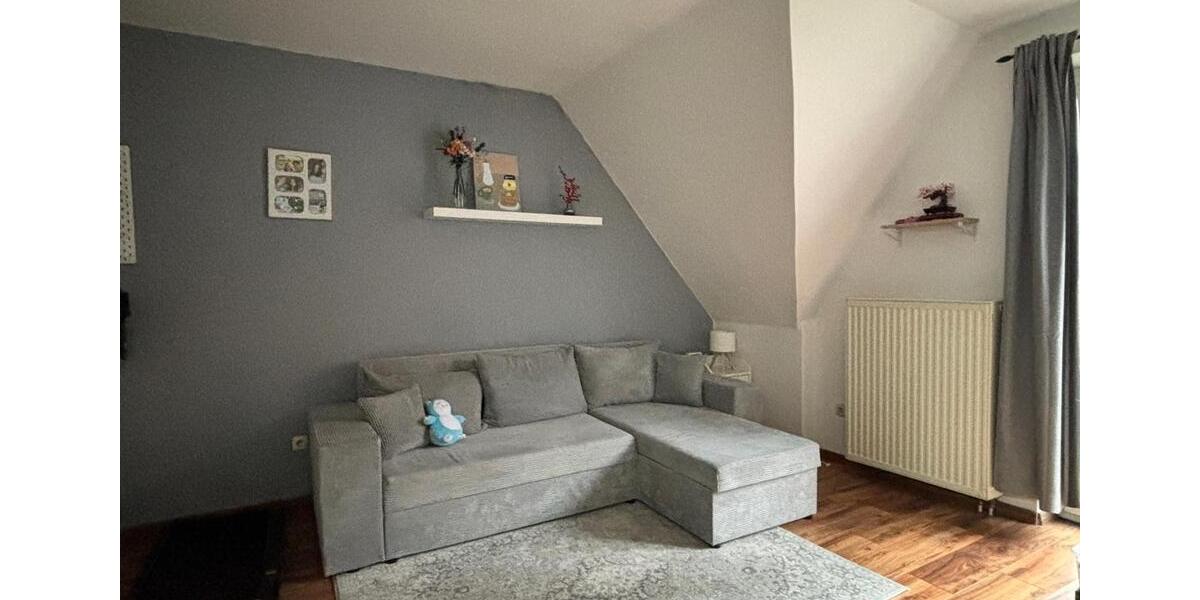 Dachgeschoßwohnung Emden Tholenswehr - 2 Zimmer, 38 m&sup2;, 390&euro; | Angebot:24599064