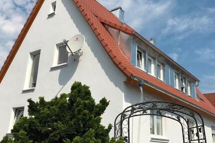 Haus Schwabach - 8 Zimmer, 150 m&sup2;, 1.450&euro; | Angebot:26266101