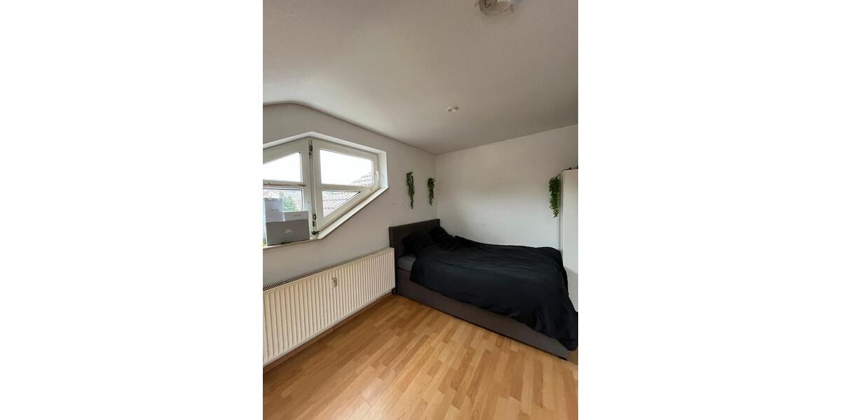 Dachgeschoßwohnung Kaiserslautern Einsiedlerhof - 1 Zimmer, 25 m&sup2;, 600&euro; | Angebot:26679537