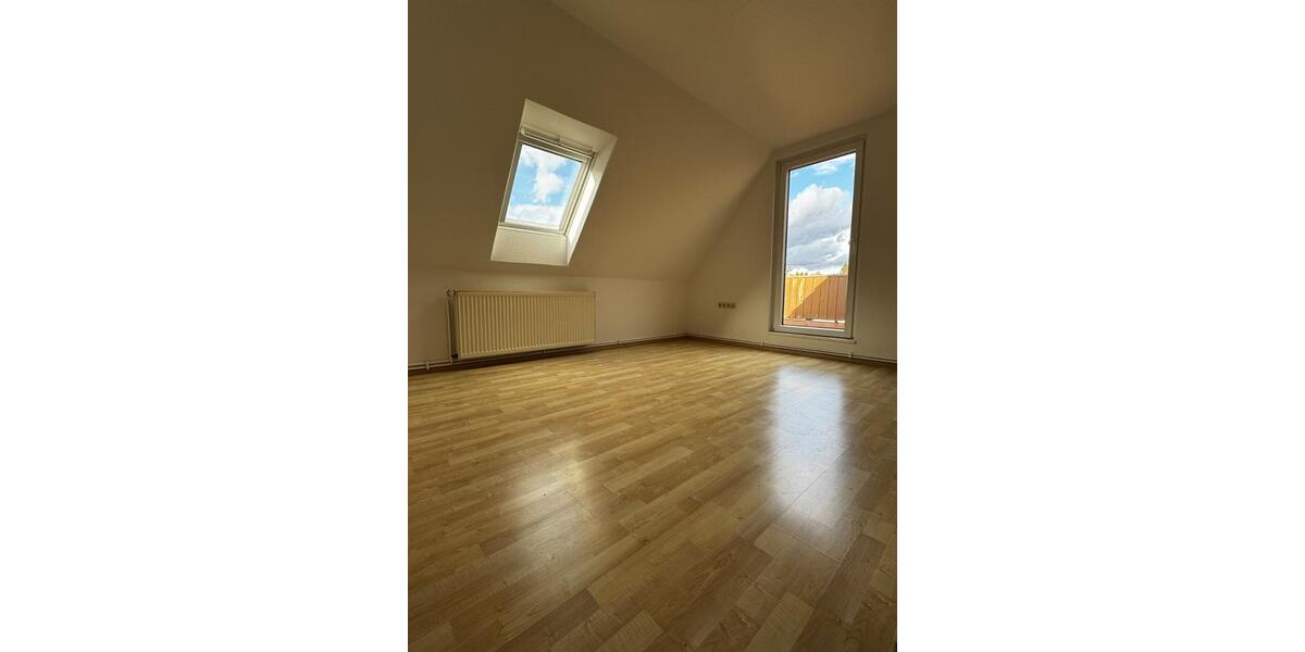 Dachgeschoßwohnung Osterode am Harz - 3 Zimmer, 60 m&sup2;, 380&euro; | Angebot:24440109