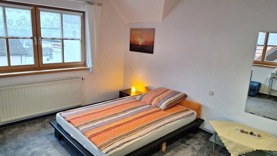 Dachgeschoßwohnung Regenstauf - 2 Zimmer, 30 m&sup2;, 350&euro; | Angebot:24818505