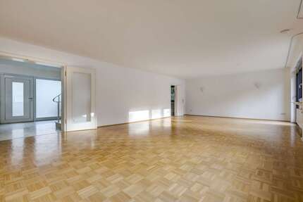 Haus Königstein - 7 Zimmer, 200 m&sup2;, 2.800&euro; | Angebot:24198146