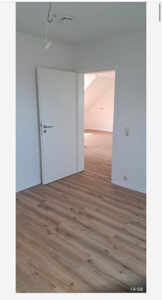 Wunderschöne Renovierte Dachgeschoßwohnung in ruhiger Lage