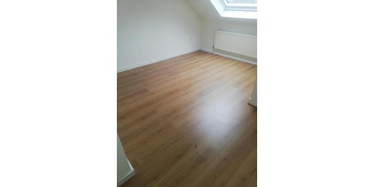 Dachgeschoßwohnung Heiligenhaus - 2 Zimmer, 34 m&sup2;, 390&euro; | Angebot:26031696