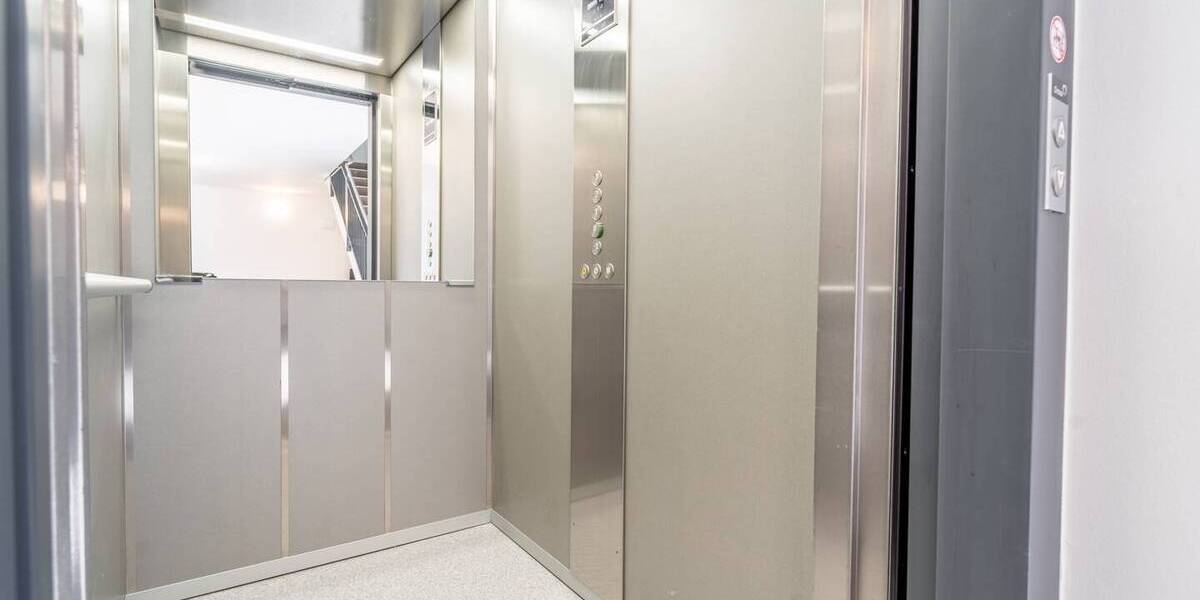 Etagenwohnung Magdeburg / Sudenburg Sudenburg - 4 Zimmer, 140 m&sup2;, 1.799&euro; | Angebot:26644023