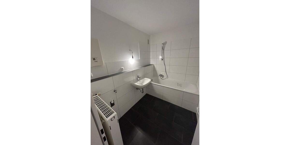 Etagenwohnung Remscheid Süd - 4 Zimmer, 96 m&sup2;, 769&euro; | Angebot:25228366