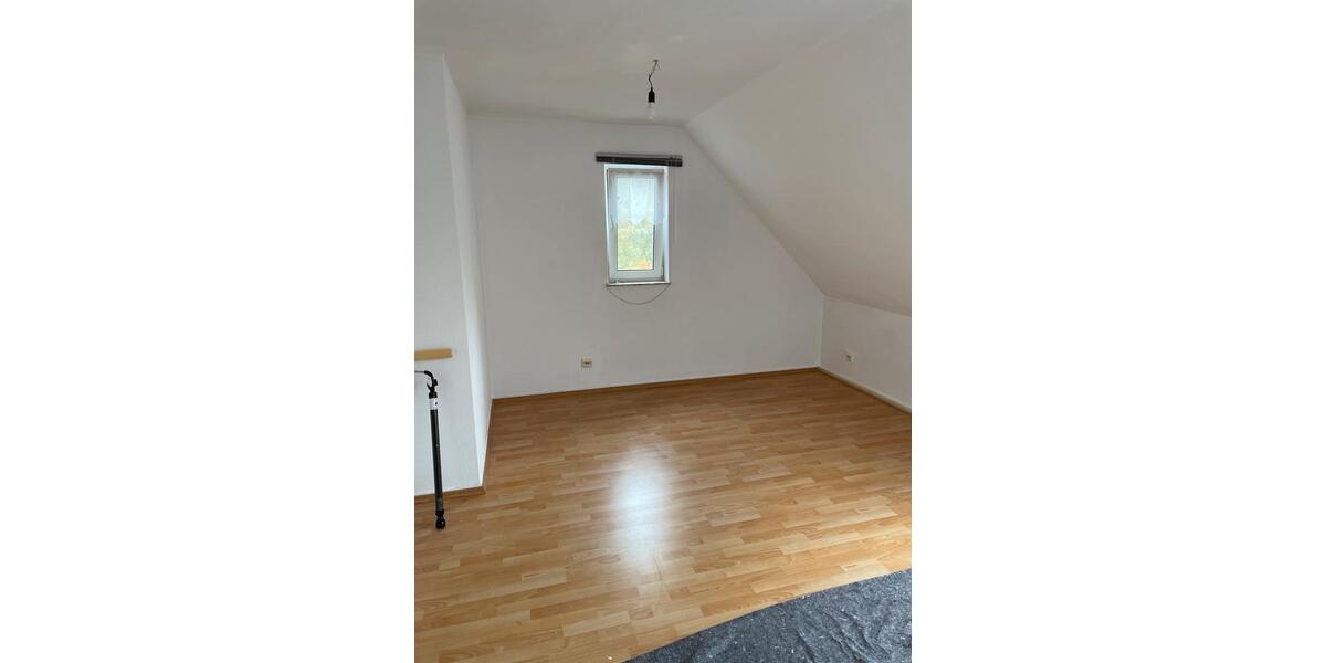 Dachgeschoßwohnung Wutha-Farnroda Farnroda - 3 Zimmer, 75 m&sup2;, 650&euro; | Angebot:26612248
