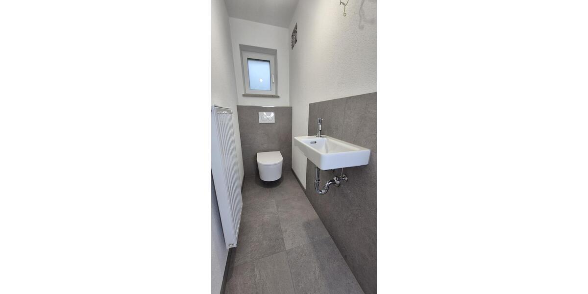 Exklusiver Erstbezug: EG-Wohnung mit wundervollem Erker, riesiger Hochterrasse und Südgarten 3 zimmer