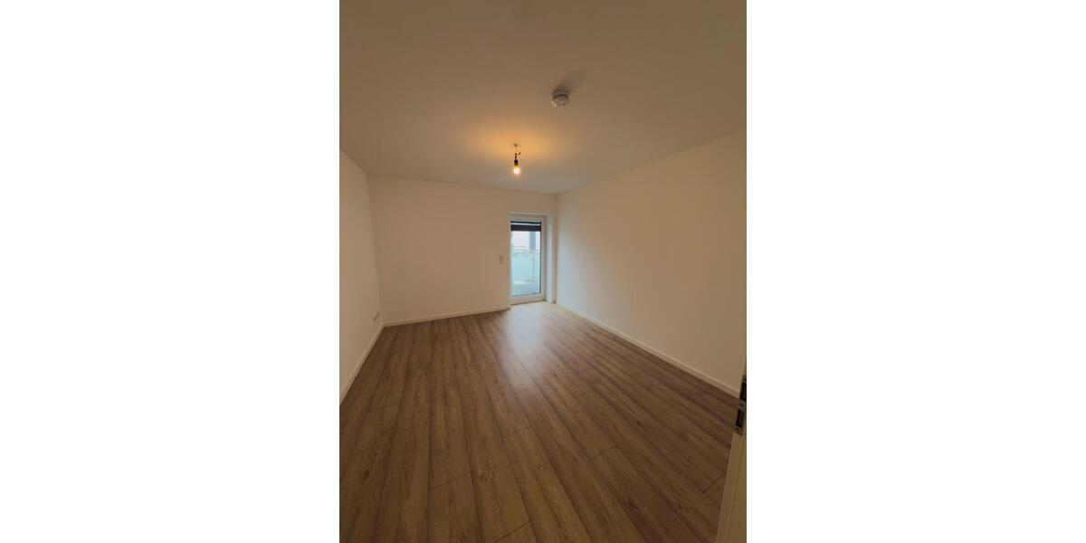 Etagenwohnung Großwallstadt - 4 Zimmer, 174 m&sup2;, 1.650&euro; | Angebot:25342133