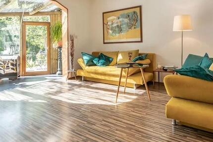 2-Zimmerwohnung mit 103 qm, Wintergarten, Terrasse, Gartensauna + Pool, BadWc, Küche, Wlan, TV, Waschmaschine, Trockner und Parkplatz zimmer