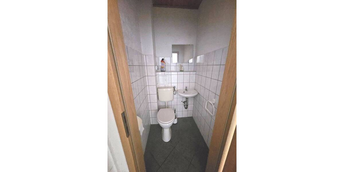 Gewerbeobjekt Groitzsch - 1 Zimmer, 250&euro; | Angebot:25999699