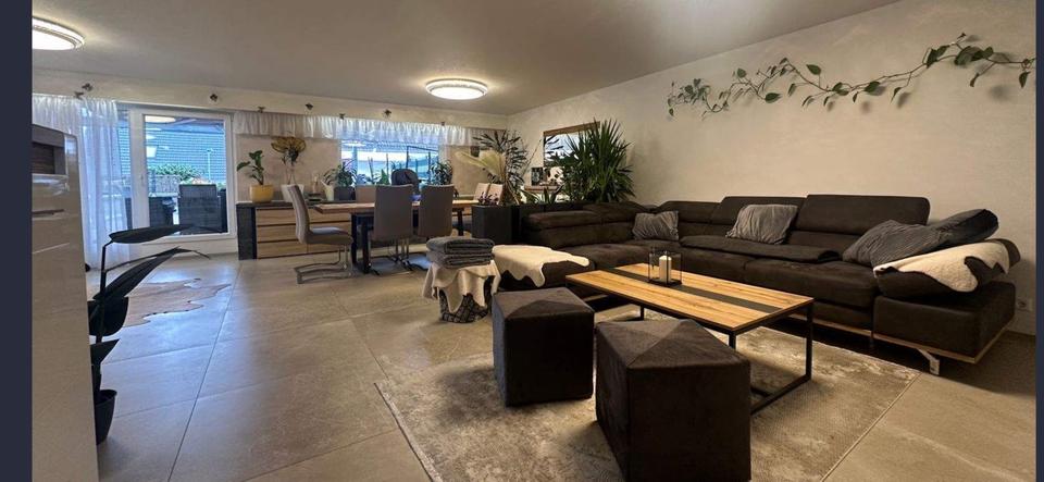 Etagenwohnung Kenzingen - 6 Zimmer, 190 m&sup2;, 2.200&euro; | Angebot:26406601