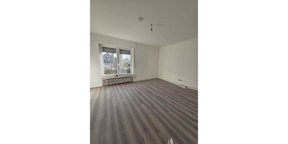 Erdgeschoßwohnung Löhne - 4 Zimmer, 111 m&sup2;, 1.350&euro; | Angebot:26294639