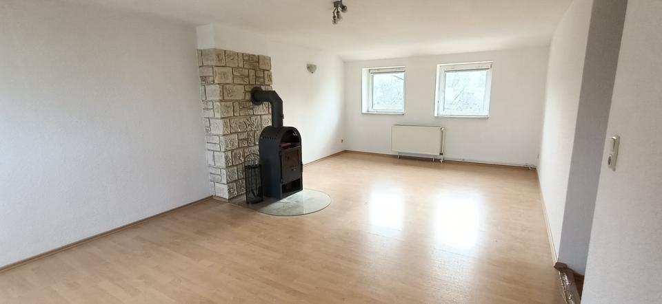 Dachgeschoßwohnung Mühlhausen (Thüringen) - 3 Zimmer, 60 m&sup2;, 415&euro; | Angebot:25321925