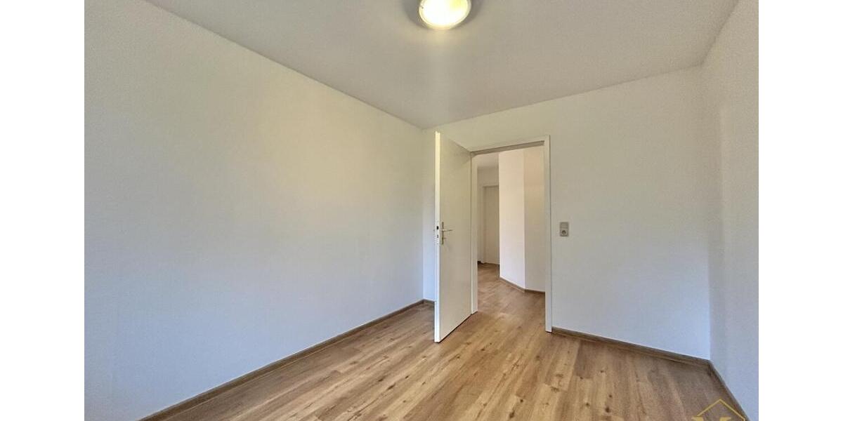 Klarer Streck: Helle 3 Zimmer Wohnung mit Balkon 3 zimmer