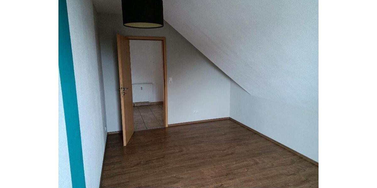 Dachgeschoßwohnung Haßfurt - 3 Zimmer, 95 m&sup2;, 850&euro; | Angebot:25644002
