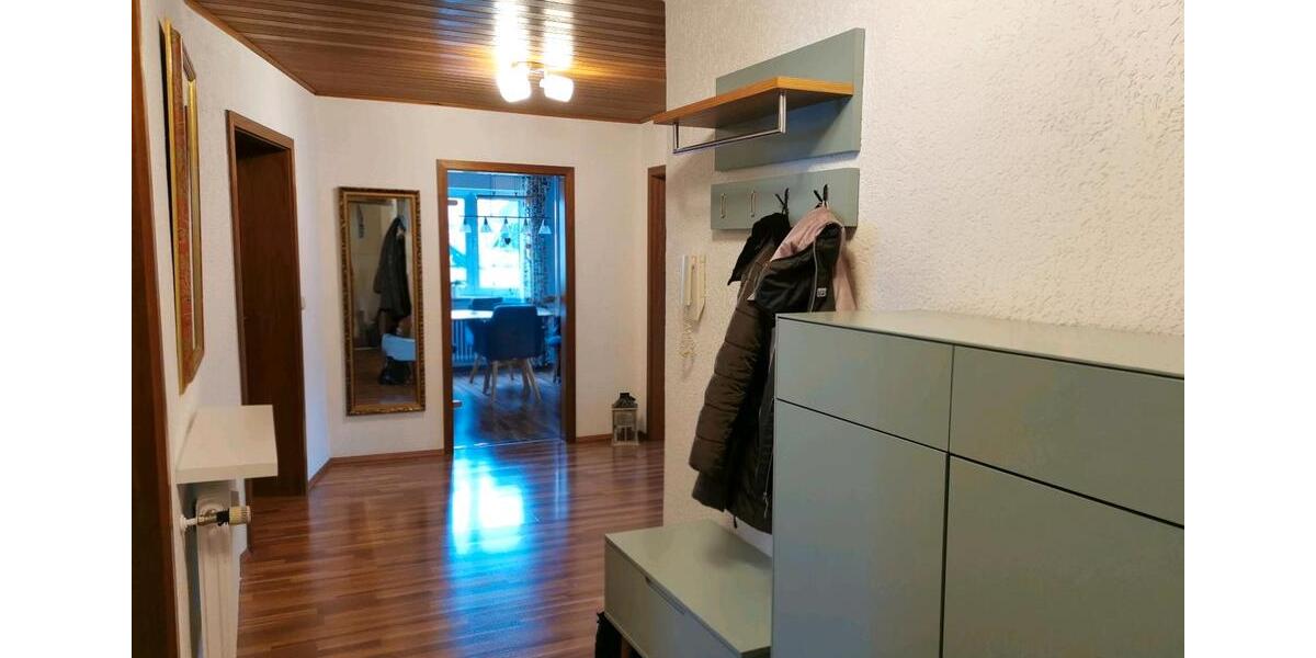 Etagenwohnung Großkrotzenburg - 5 Zimmer, 117 m&sup2;, 930&euro; | Angebot:26634059