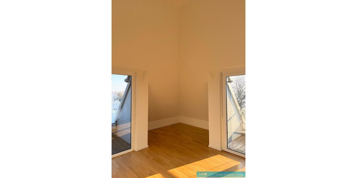 Dachgeschoßwohnung Berlin Treptow-Köpenick - 4 Zimmer, 123 m&sup2;, 2.300&euro; | Angebot:25418974