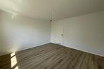 **LuxusWohnung mit Balkon !!**