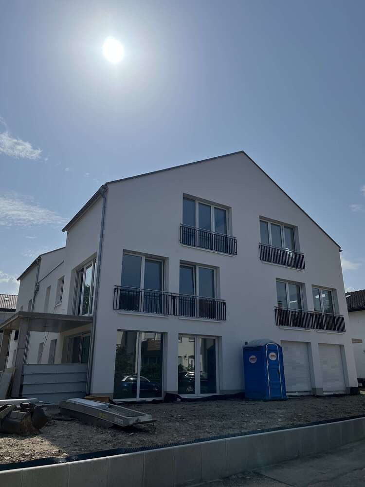 Wohnung zum Mieten in Freiburg im Breisgau 2.300 € 99 m²