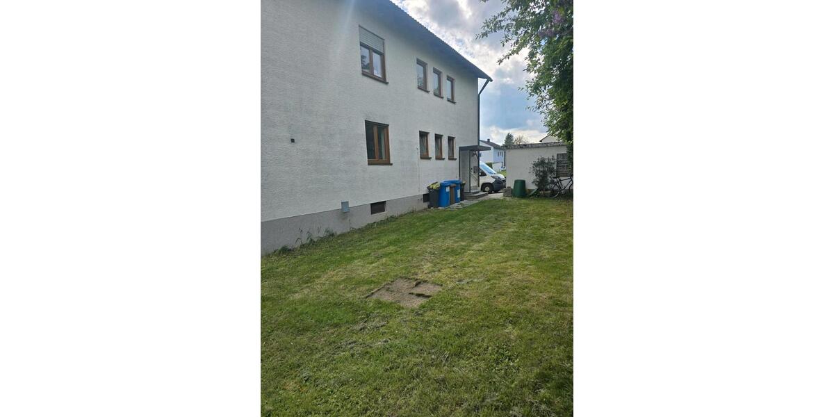Hochparterre Windischeschenbach - 4 Zimmer, 94 m&sup2;, 1.000&euro; | Angebot:26445850