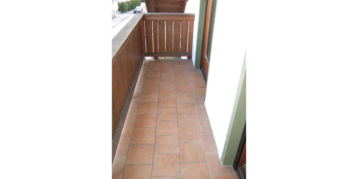 Dachgeschoßwohnung Waldkraiburg - 2 Zimmer, 36 m&sup2;, 360&euro; | Angebot:26489939