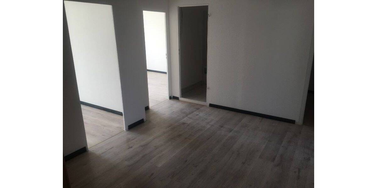 Etagenwohnung Brandenburg an der Havel Hohenstücken - 6 Zimmer, 123 m&sup2;, 860&euro; | Angebot:26064541