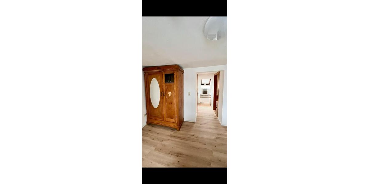 Dachgeschoßwohnung Bad Abbach - 1 Zimmer, 23 m&sup2;, 700&euro; | Angebot:26635419