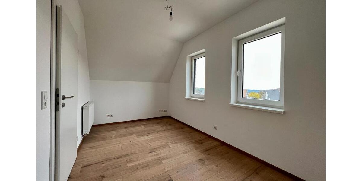Dachgeschoßwohnung Schmallenberg - 4 Zimmer, 110 m&sup2;, 880&euro; | Angebot:26586364